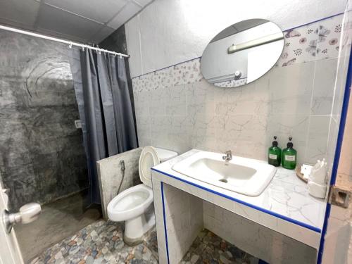 Φωτογραφία από το άλμπουμ του Mookboonchu Guesthouse ,Kohmook Trang σε Ko Mook