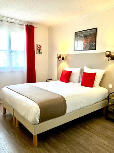Letto o letti in una camera di Hotel Lou Marquès