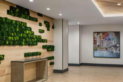 Hampton Inn Austin East Side Image