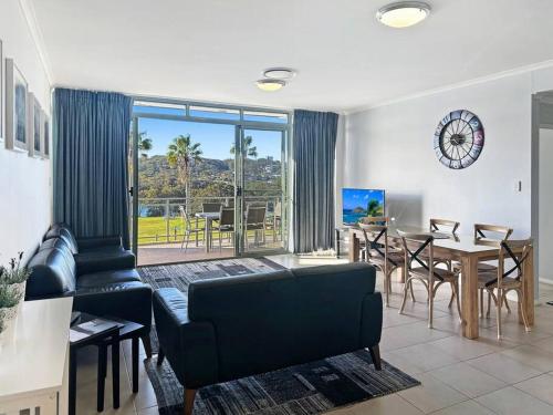 Posezení v ubytování Unit 29 - Avoca Palms Resort