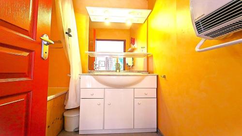 Η κουζίνα ή μικρή κουζίνα στο Résidence Le Palatin - Agréable T2 avec grand balcon 4/6 personnes MAE-9031