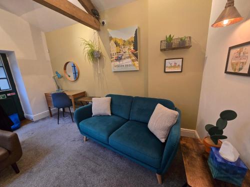 Posezení v ubytování The Well House Boutique Cottage Hebden Bridge Central