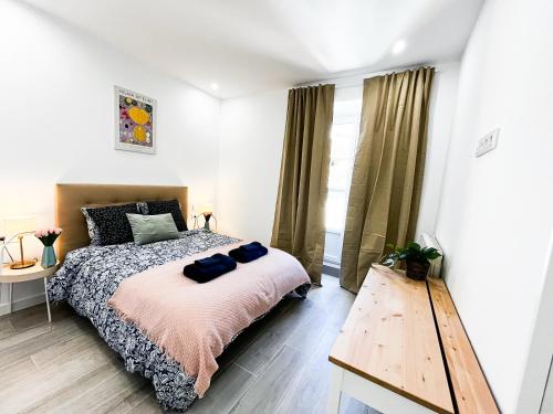 Madrid Private Rooms - Ferrer