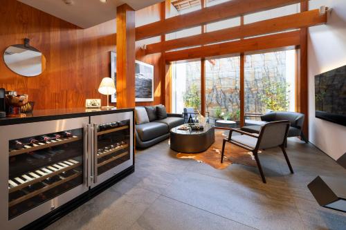Miya Townhouse by Reflections