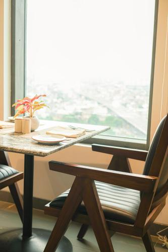 グルガオンにあるRhythm Gurugram Hotel & Suites, Sohna Roadのギャラリーの写真