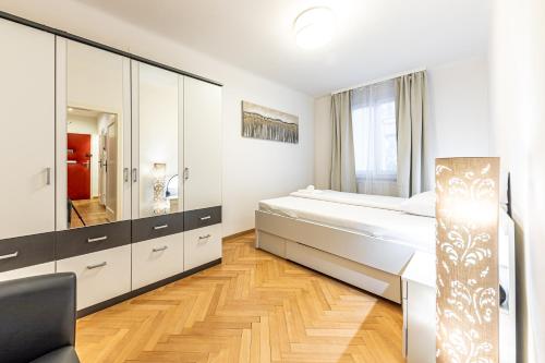 Central Sunny Apartments by JR City Apartments - monthly rental