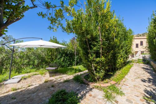 Two-Bedroom Deluxe Apartment with Balcony