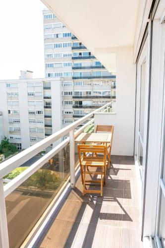 Photo de la galerie de l'établissement F4 - Terrasse & Parking Sur les toits du Havre, au Havre