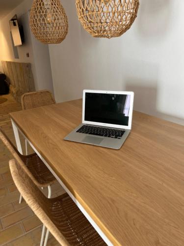 Μια τηλεόραση ή/και κέντρο ψυχαγωγίας στο Precioso Apartamento La Cueva