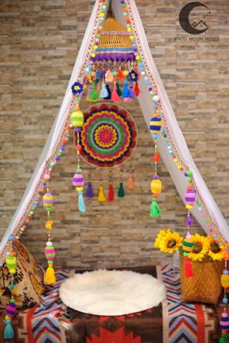 a rangoli room with a rangolioliolioliolioli rangoli designs at Phoo Moon House Khao Yai บ้านพัก ภู มูน เขาใหญ่ in Ban Bung Toei