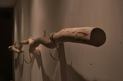 a weird object is hanging on a wall at B&B de Onlanden in Eelderwolde