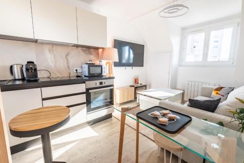 PREMIUM T2 neuf 4ème étage ultra Centre Lorient par Groom