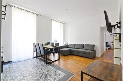 Photo de la galerie de l'établissement 2 Bedroom Appartement Quartier Le Marais Free Netflix, à Paris