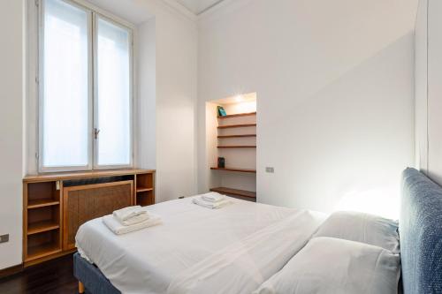GuestHost - Brera Escape! Exclusive Roomy Flat