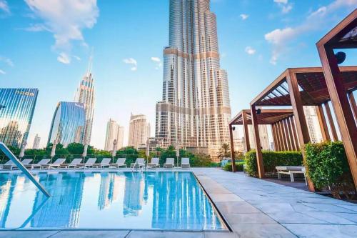 Luxe Address Opera 2BR Burj Khalifa View