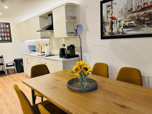 Φωτογραφία από το άλμπουμ του Old Mill Apartment σε Γουέστπορτ