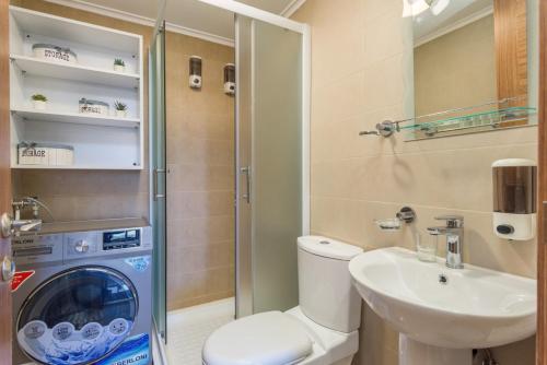 Koupelna v ubytování Nebula 2 Bedroom Apartment in Batroun