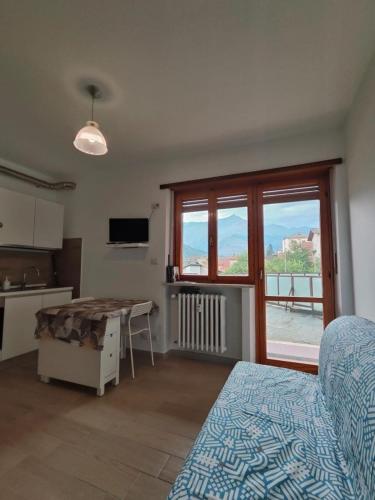 Μια τηλεόραση ή/και κέντρο ψυχαγωγίας στο Casa con terrazzo e vista