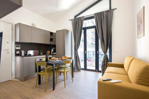 Urban Oasis near Termini with Patio, int1b