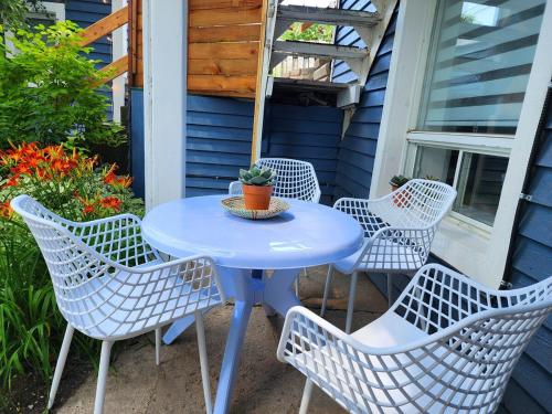 Zahrada ubytování Luxury Retreat with Hot Tub - EV Chrger & Parking