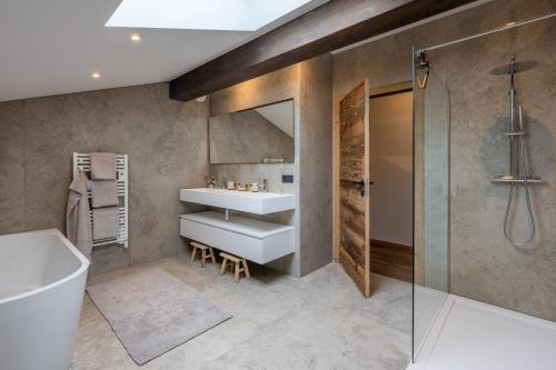 O baie la Chalet Diane I Luxe I Proche des pistes