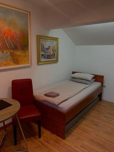 Postel nebo postele na pokoji v ubytování Apartments Iva