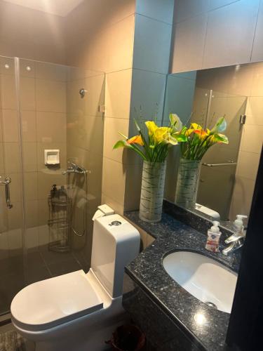 Phòng tắm tại Single Bedroom with private toilet and bath