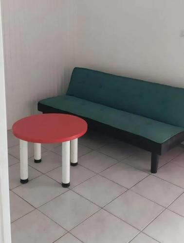 Coin salon dans l'établissement Appartement spacieux à Sainte-Luce de 80 m² avec piscine