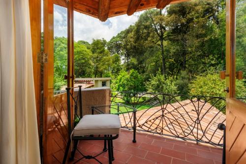 Balkoni atau teres di Casas Abi, A Tranquil Retreat Surrounded by nature