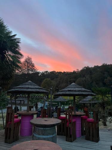 Φωτογραφία από το άλμπουμ του Camping "A l'Ombre des Tilleuls" σε Peyrouse