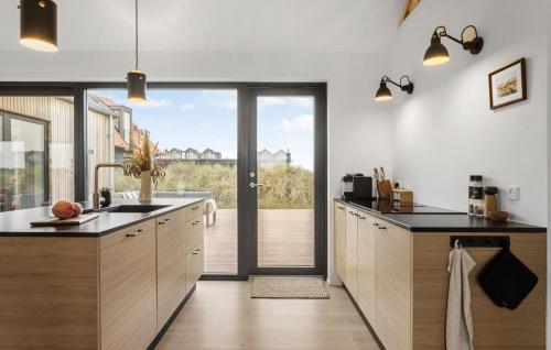 Dapur atau dapur kecil di Beautiful Home In Skagen With Wifi