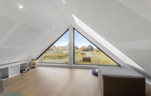 Ruang duduk di Beautiful Home In Skagen With Wifi
