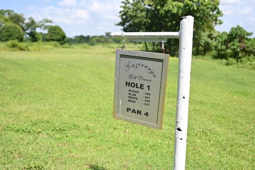 Certifikát, hodnocení, plakát nebo jiný dokument vystavený v ubytování Kaziranga Golf Resort