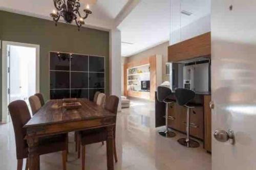 San Fernando luxury Loft - Free parking