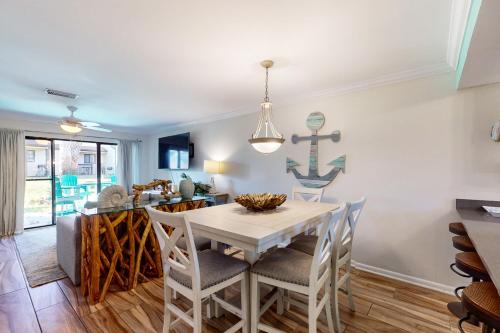Portside Resort E2 photo 16