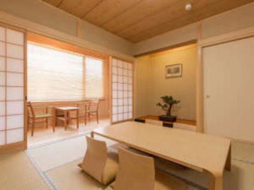 Khu vực ghế ngồi tại Racine Home Harie - Vacation STAY 06949v