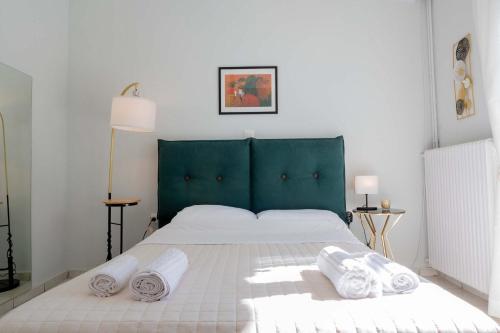 Cozy Greek Apartment
