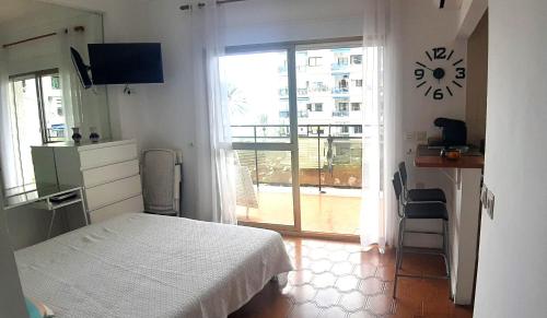 estudio de ensueño a pie de playa en Marbella en el SKOL