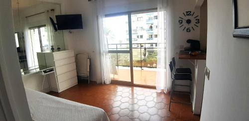 estudio de ensueño a pie de playa en Marbella en el SKOL
