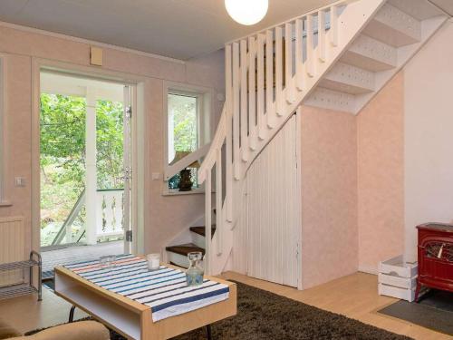 Φωτογραφία από το άλμπουμ του Stunning Home In Djurhamn With 6 Bedrooms, Wifi And Sauna σε Djurhamn