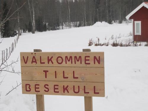 a sign that reads valentines fill beehivable at Nice Home In Sandsjöfors With 1 Bedrooms, Wifi And Jacuzzi in Sandsjöfors