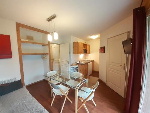 Charmant appartement 2 pièces à Valfréjus, 4 pers, proche télécabine, WiFi inclus - FR-1-561-129