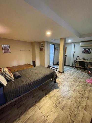Ruang duduk di P & H Residence NorthGate
