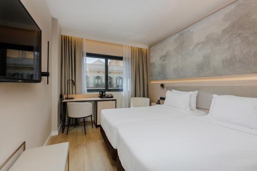 Hotel Vilamarí Image
