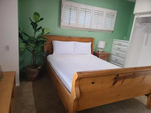 Westside Retreat w Yard, Grill, Hot Tub, Near Sofi Stadium, LAX, and the Beach photo 19