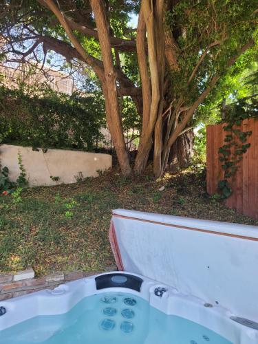 Westside Retreat w Yard, Grill, Hot Tub, Near Sofi Stadium, LAX, and the Beach photo 43