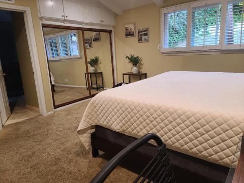 Westside Retreat w Yard, Grill, Hot Tub, Near Sofi Stadium, LAX, and the Beach photo 28