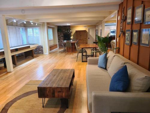 Westside Retreat w Yard, Grill, Hot Tub, Near Sofi Stadium, LAX, and the Beach photo 51