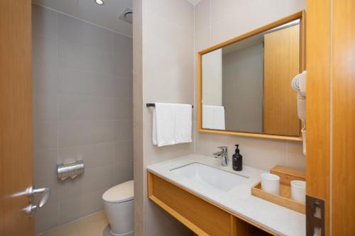 Un baño de 上海城市沙滩轩逸酒店