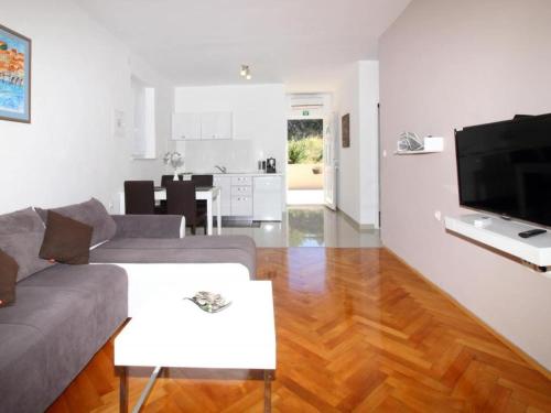 Apartments Dubreta - Superior Two Bedroom Apartment with Balcony 2nd Floor
